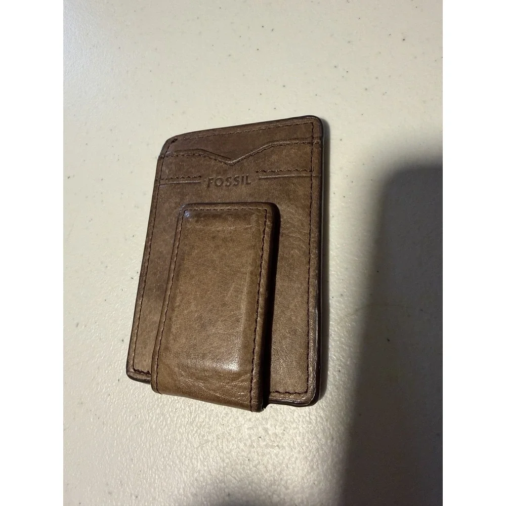 Fossil Men's Distressed Leather Brown Wallet Magnetic Money Clip Western